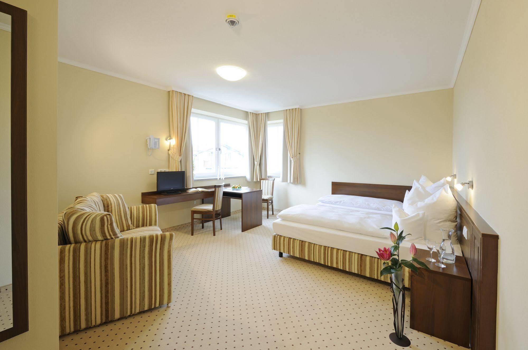 Hotel Inspiration Garni Tittmoning Esterno foto